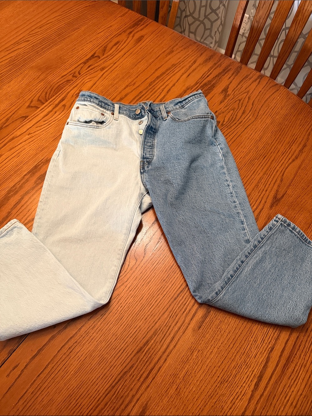 Levi's Men's Two-Tone Denim Relaxed Jeans - Light Blue & Medium Blue